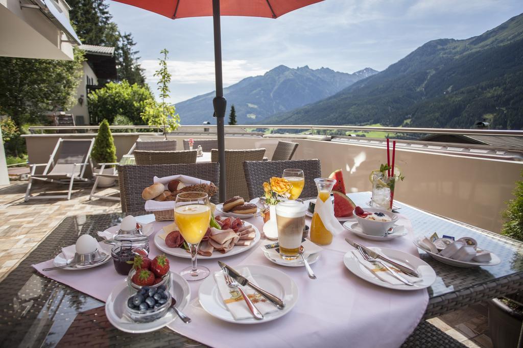 Hotel Alta Vista Neukirchen am Großvenediger Eksteriør billede
